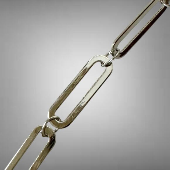 Free People Paperclip Spektor Heart Pendant Necklace in Silver NWT Chunky Retro - Picture 11 of 13